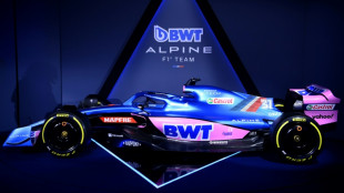 F1: Alpine d&eacute;voile sa monoplace bleue et rose