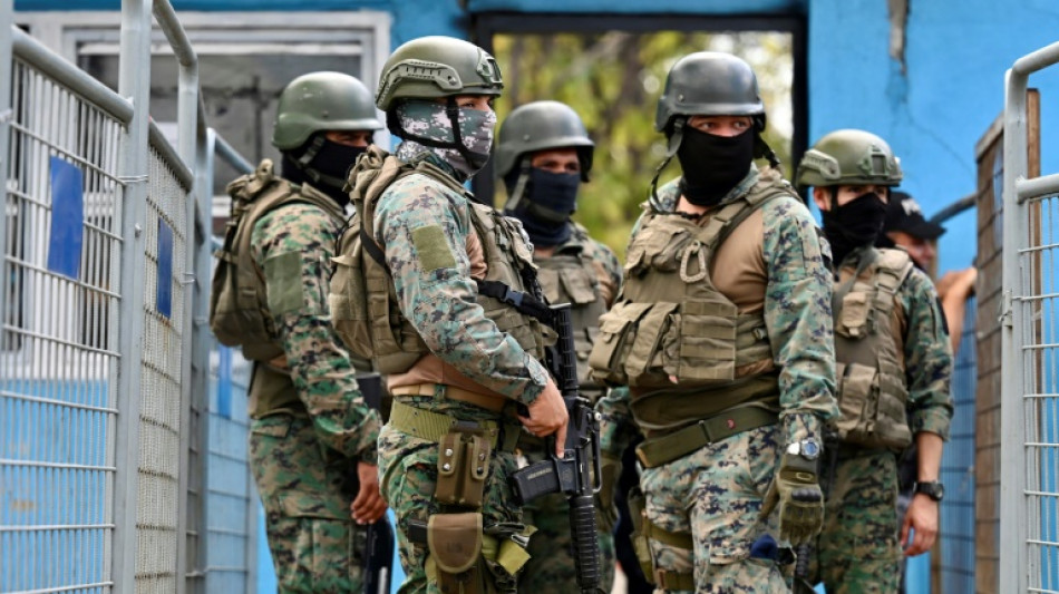 Ao menos 18 detentos morrem por rebeli&atilde;o no Equador