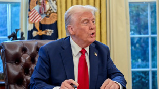 Trump diz que ainda n&atilde;o h&aacute; decis&atilde;o sobre tarifas ao petr&oacute;leo de M&eacute;xico e Canad&aacute;