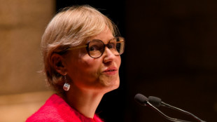 Actriz francesa Judith Godr&egrave;che pide acci&oacute;n pol&iacute;tica tras informe sobre violencia sexual 