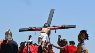 El "Jes&uacute;s" habitual en una aldea filipina vive su &uacute;ltima crucifixi&oacute;n