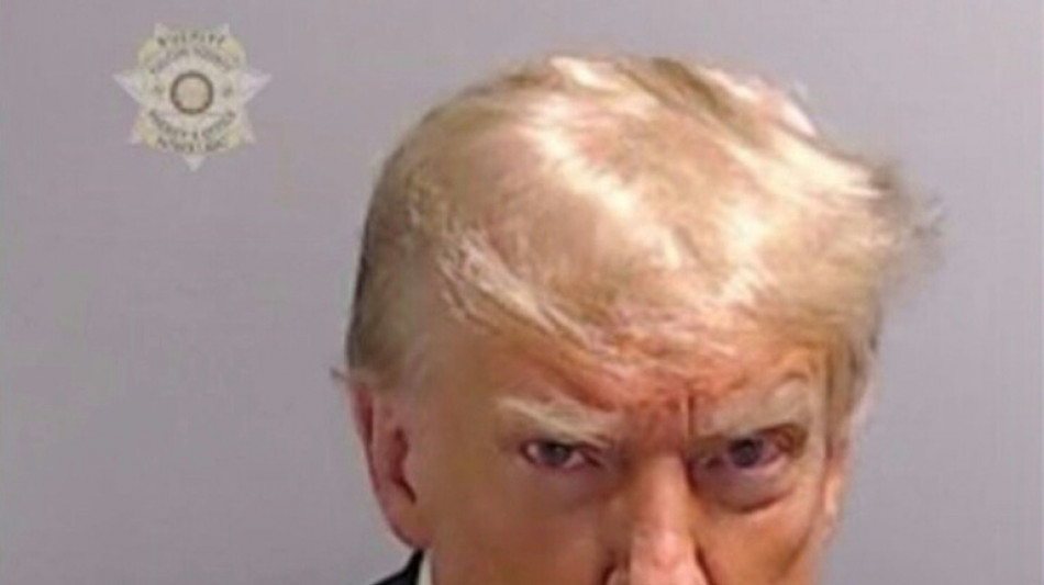 Trump &eacute; fichado em pris&atilde;o da Ge&oacute;rgia por conspira&ccedil;&atilde;o eleitoral