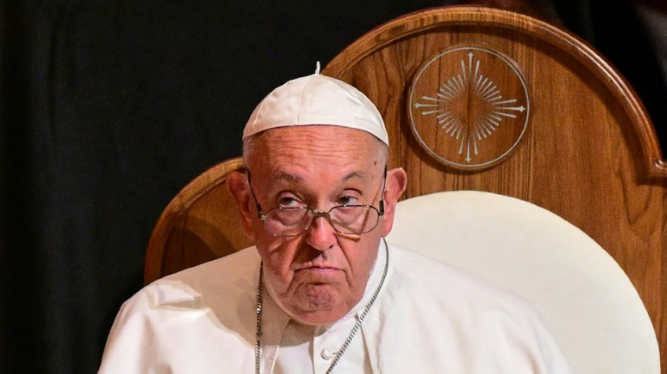 Francisco acusa Trump e Kamala de serem 'contra a vida' ap&oacute;s viagem mais longa de seu papado