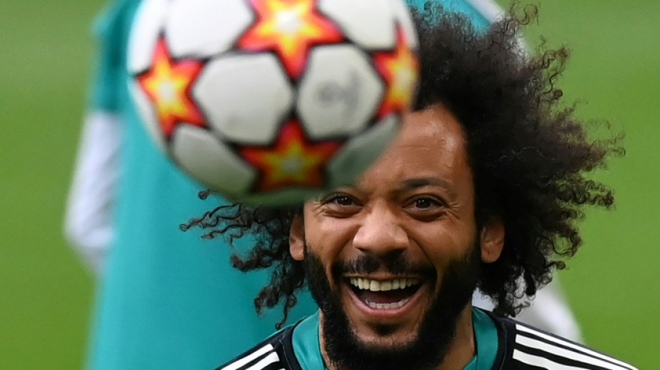 Foot: Au Br&eacute;sil, les jeunes partent plus t&ocirc;t, les anciens rentrent tard 