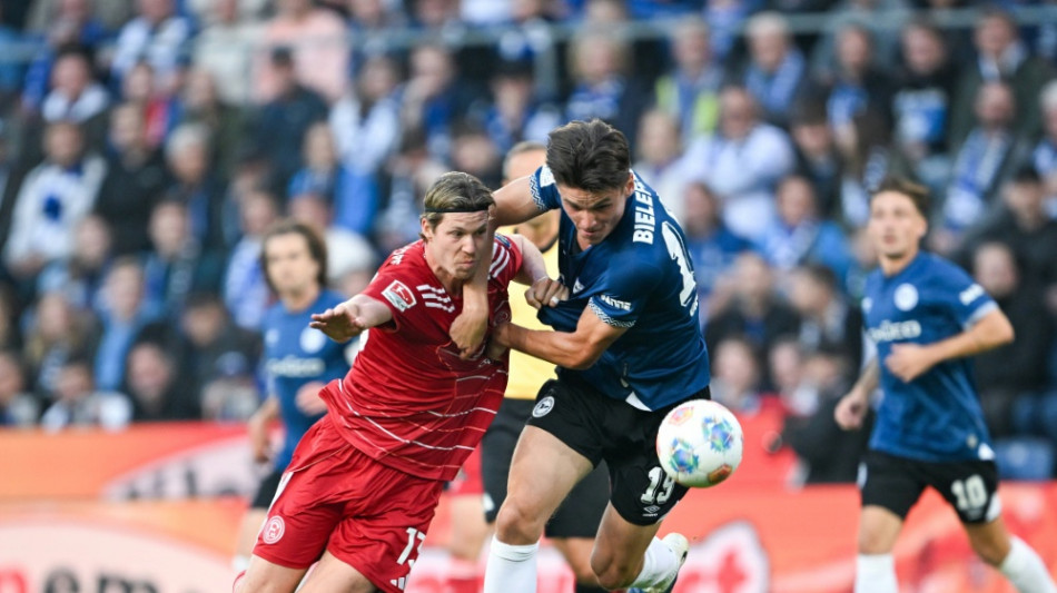 Aufsteiger Bielefeld schie&szlig;t dezimierte D&uuml;sseldorfer ab