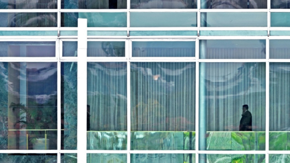 Bolsonaro, une troublante absence au sommet de l'Etat au Br&eacute;sil