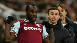 Verkehrsunfall: West Ham United betet f&uuml;r St&uuml;rmer Antonio