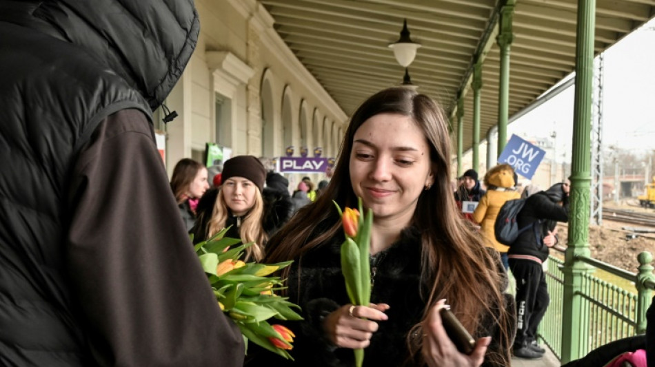 Les femmes manifestent pour leurs droits, le regard tourn&eacute; vers l'Ukraine