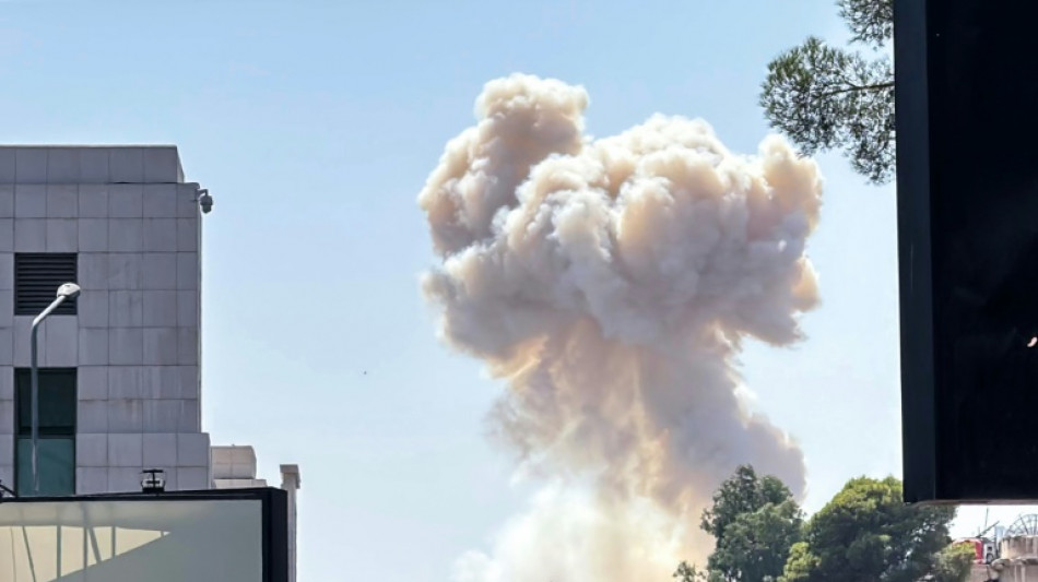 Isra&euml;l frappe des cibles en Syrie, les Etats-Unis esp&egrave;rent une "d&eacute;sescalade"