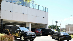 Bolsonaro y su esposa guardan silencio ante polic&iacute;a por esc&aacute;ndalo de joyas