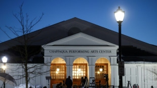 Bill Clinton afirma a congressistas que n&atilde;o sabia dos crimes de Epstein