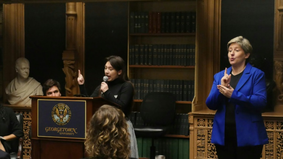 Un million &agrave; voter, les Am&eacute;ricains sourds encore trop souvent ignor&eacute;s