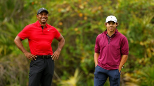 Golf: Tiger Woods de retour pour une comp&eacute;tition en duo avec son fils