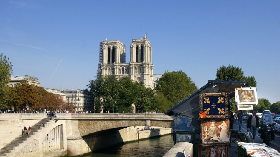 D&eacute;placement des bouquinistes aux JO: une premi&egrave;re r&eacute;union pour des tests et la reprise du dialogue
