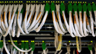 Umfrage: Deutsche B&uuml;ros nutzen immer weniger Papier