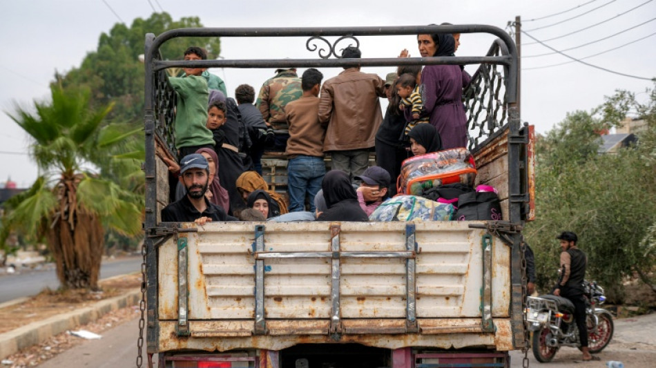Syrie: le cessez-le-feu tient, des civils &eacute;vacu&eacute;s de Soueida