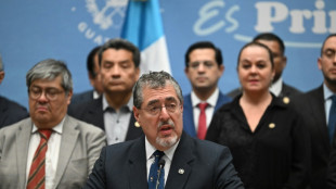 La Fiscal&iacute;a de Guatemala acusa a Ar&eacute;valo de "entregar" puertos a empresas chinas