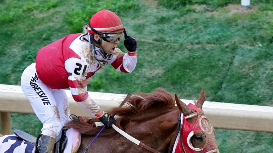 Au&szlig;enseiter Rich Strike gewinnt Kentucky Derby