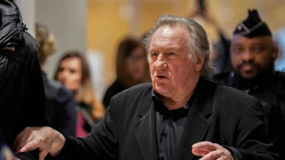 Au procès Depardieu, le soutien de Fanny Ardant et des témoignages accablants