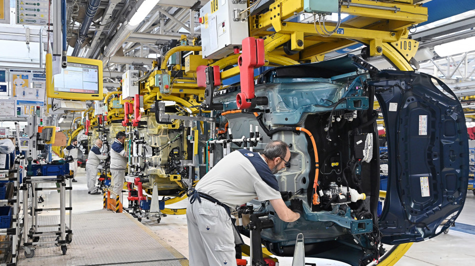 Stellantis, mancano componenti dei motori, stop di tre giorni a Mirafiori