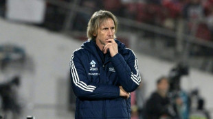 S&aacute;nchez e Vidal lideram lista de convocados do Chile para jogos contra Argentina e Bol&iacute;via