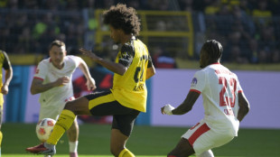 BVB l&auml;sst im Verfolgerduell Punkte liegen