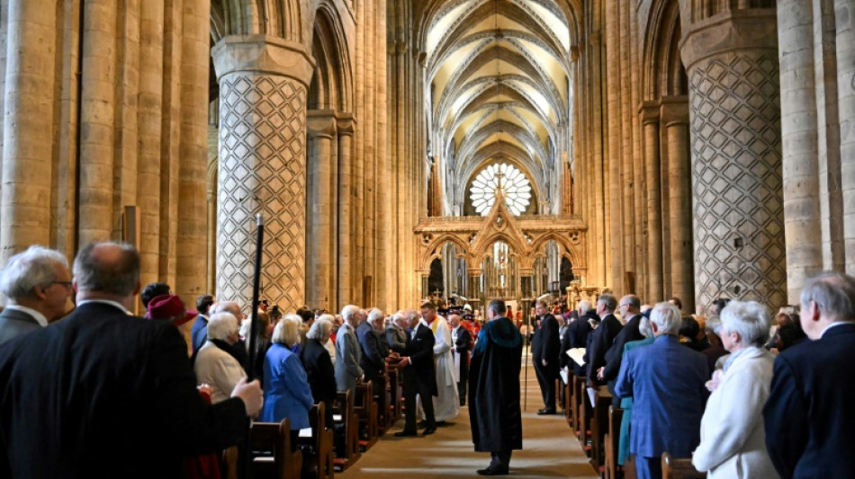 El rey Carlos III homenajea a los trabajadores humanitarios v&iacute;ctimas de las guerras en su mensaje de Pascua