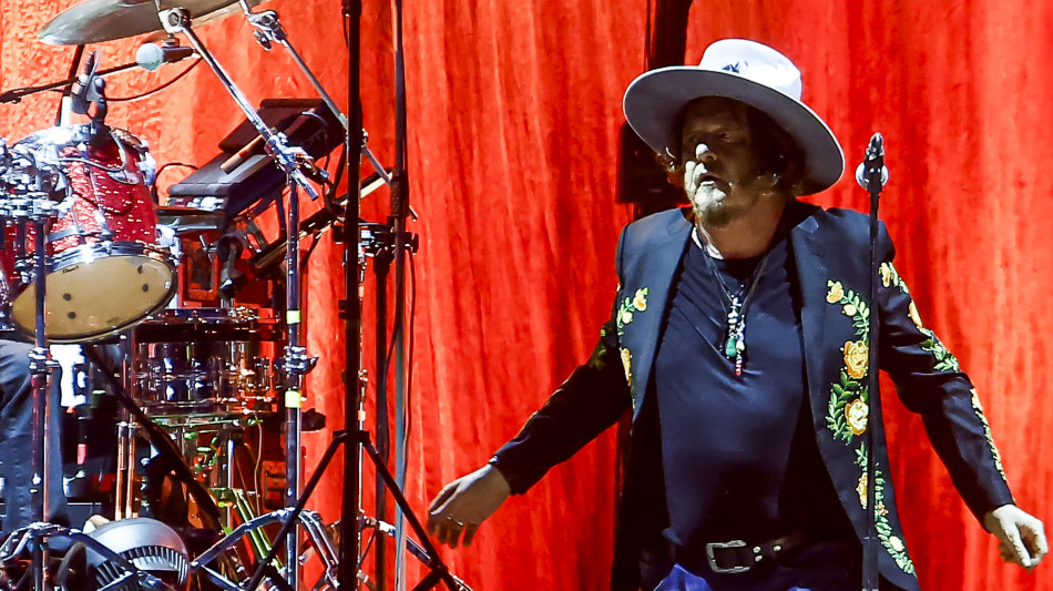 Zucchero contro Bezos, 'ma cosa vieni a rompere i cogl...?'