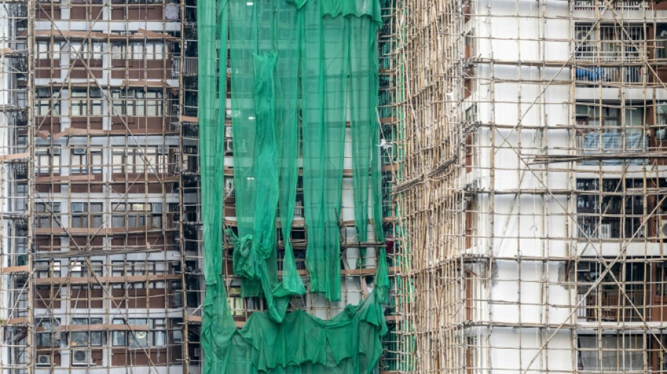 Hong Kong: retrait des filets de protection sur de nombreux chantiers après l'incendie meurtrier 