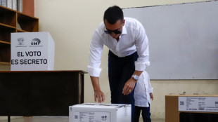 Ecuador, Noboa 45%, Gonz&aacute;lez 44% con 2/3 schede scrutinate