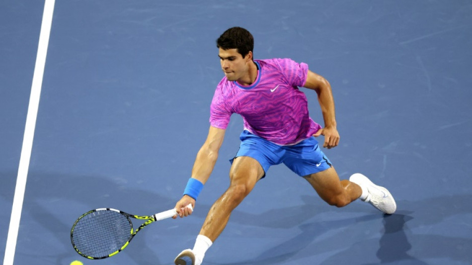 Alcaraz atropela Carball&eacute;s em sua estreia no Masters 1000 de Miami