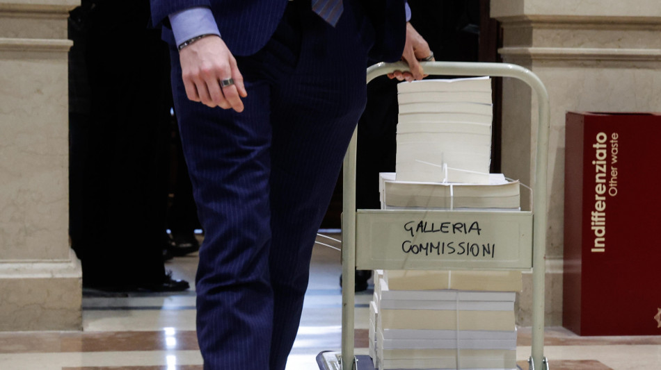 Consulenti del lavoro, 'meno tasse per stimolare competitivit&agrave;'