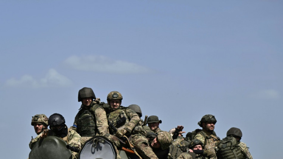 Ucr&acirc;nia adverte para avan&ccedil;os da R&uacute;ssia na frente de batalha