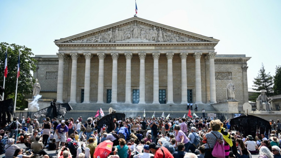 Retraites: Braun-Pivet va faire barrage &agrave; la mesure d'abrogation de la retraite &agrave; 64 ans