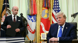 Trump firma un decreto contra el "turismo" de ciudadan&iacute;a por nacimiento en EEUU