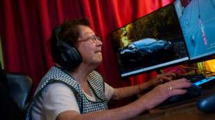 'Mami Nena', a famosa vov&oacute; gamer do Chile