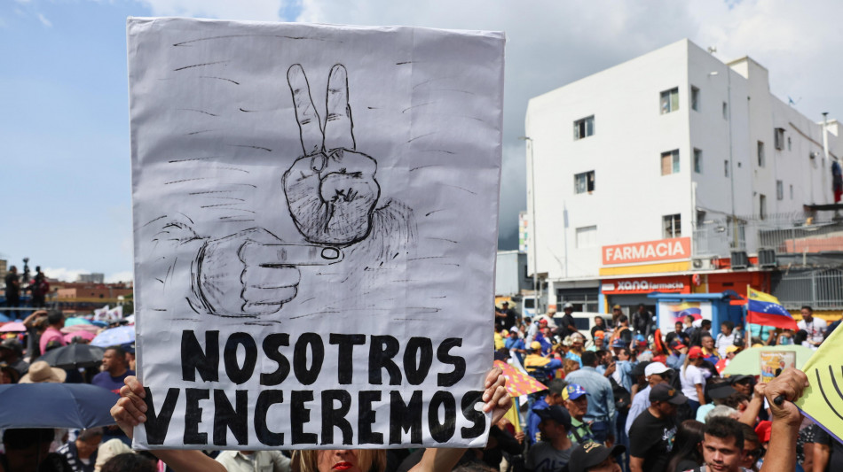 Mobilitazione a Caracas per la liberazione di Maduro