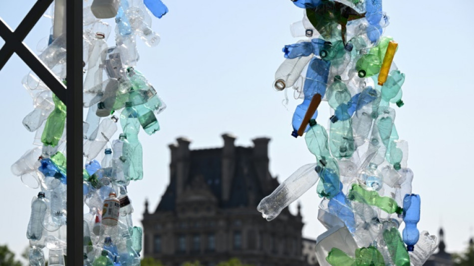 Trait&eacute; contre la pollution du plastique: sommet minist&eacute;riel pour donner un &eacute;lan aux n&eacute;gociations