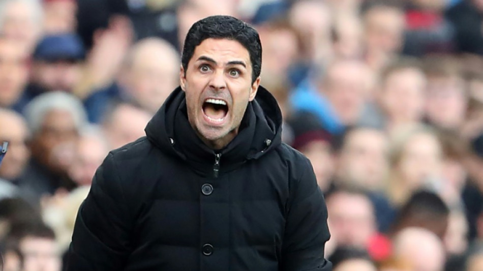 Arteta tells Potter not to let pressure 'destroy' him
