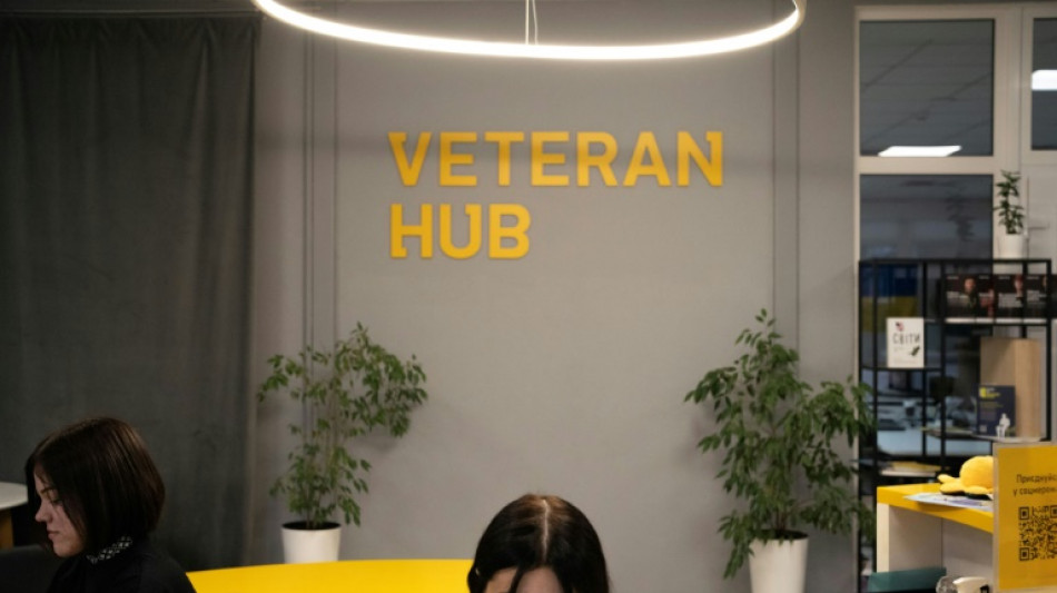 En Ukraine, ONG et v&eacute;t&eacute;rans en qu&ecirc;te de fonds apr&egrave;s l'arr&ecirc;t de l'aide am&eacute;ricaine