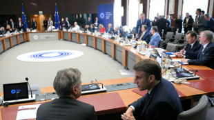 Amea&ccedil;as de Trump dominam reuni&atilde;o da UE dedicada &agrave; defesa