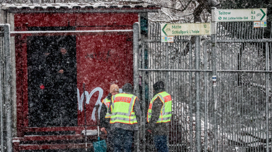 Incendio a Berlino, blackout per 45.000 appartamenti