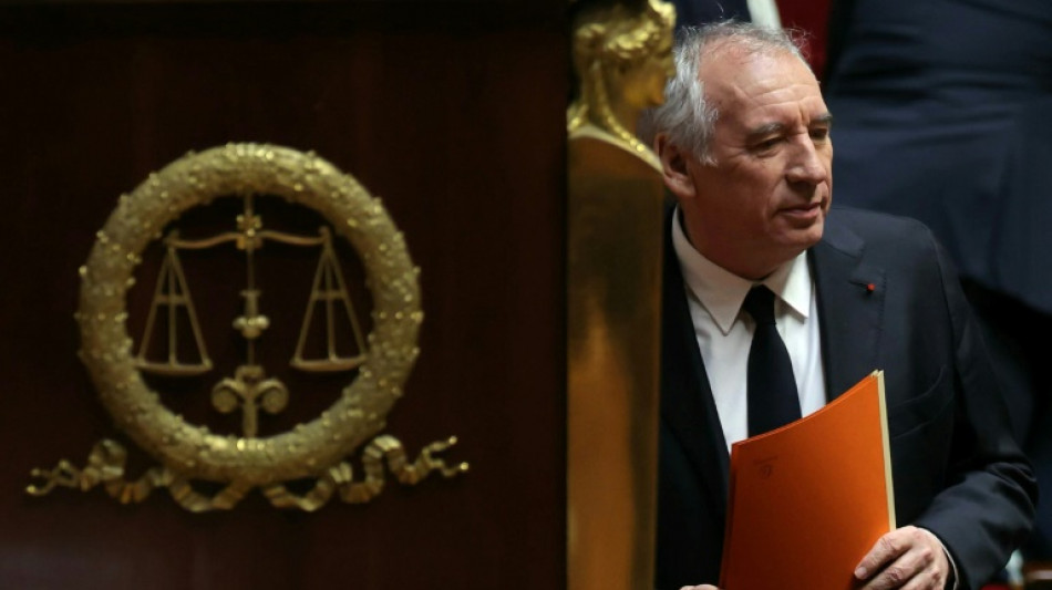 Governo franc&ecirc;s aceita renegociar impopular reforma da Previd&ecirc;ncia de Macron