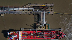 Il petrolio continua a cedere terreno a New York, a -3,21%