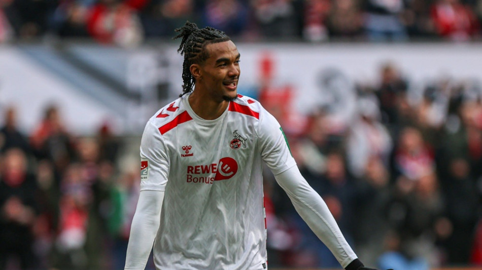 K&ouml;ln schl&auml;gt Schalke und behauptet die Tabellenf&uuml;hrung