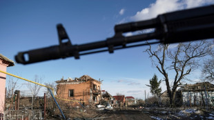 Zelensky appelle l'Europe &agrave; rester ferme avant des pourparlers lundi