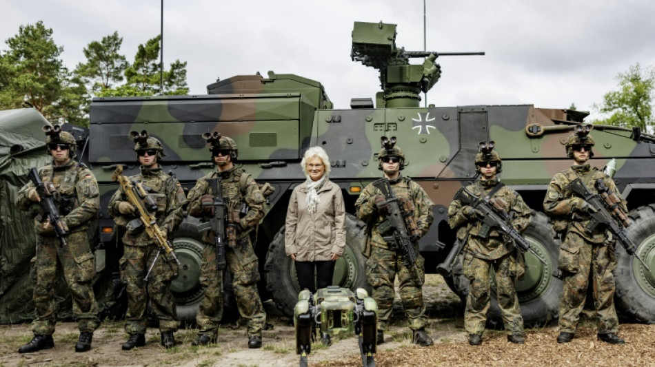 Lambrecht nennt nach Gerichtsniederlage neue Details in Aff&auml;re um Flug von Sohn