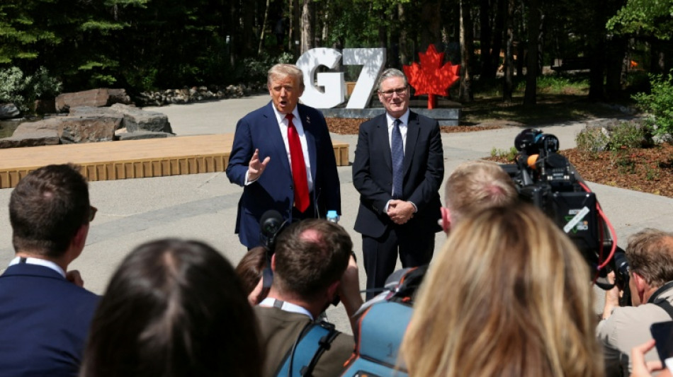 Trump zweifelt an Sanktionen gegen Russland: "Kosten uns viel Geld"