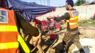 Explos&atilde;o em com&iacute;cio deixa 44 mortos no Paquist&atilde;o