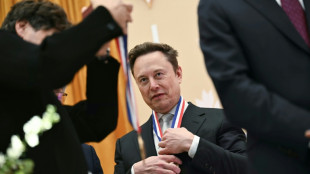 Musk diz que quer dar a&ccedil;&otilde;es da SpaceX a todas as crian&ccedil;as dos EUA